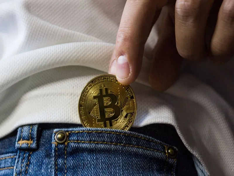 Zdjęcie Jak bezpiecznie zarabiać na bitcoinie bez ryzyka i strat dla początkujących
