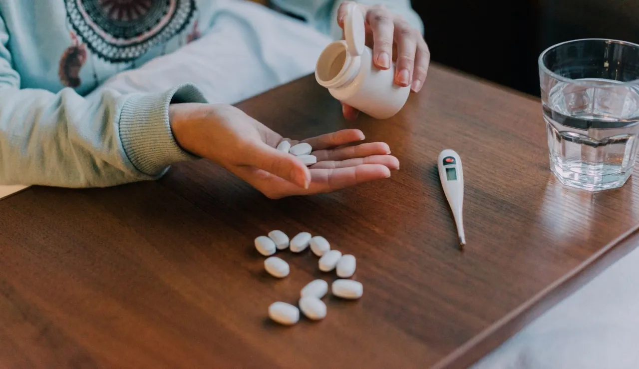 Zdjęcie Co zażywać przy covidzie? Skuteczne leki na objawy i leczenie