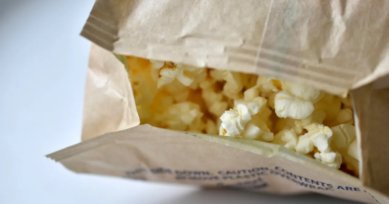 Zdjęcie Popcorn z patelni czy z mikrofalówki? To jest sekret lepszego smaku