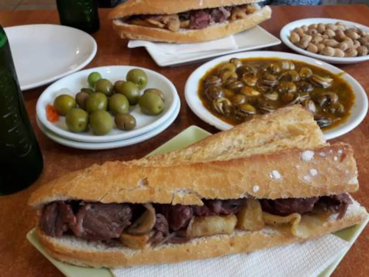 Zdjęcie Almuerzo en Espa&ntilde;a: &iquest;Tentempi&eacute; o comida principal? Desvela el misterio