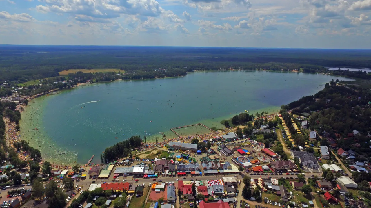 Zdjęcie Jezioro Białe Lubelskie - najpiękniejsze miejsce na wakacje 2025