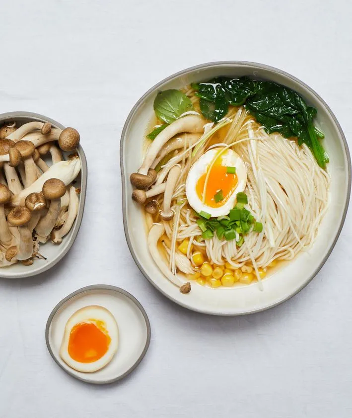 Zdjęcie Jak zrobić ramen wegetariański – prosty przepis na zdrowy posiłek