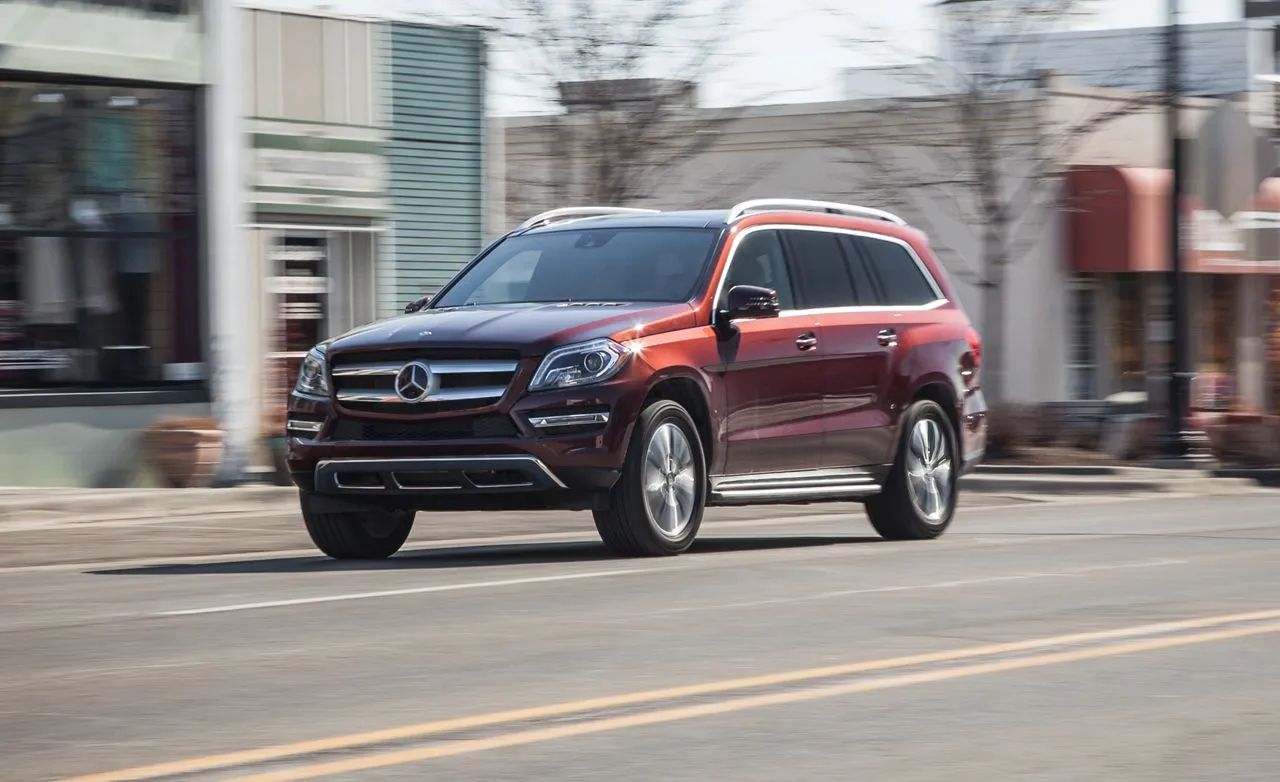Zdjęcie Mercedes-Benz GL 450: luksusowy SUV z imponującymi osiągami i komfortem