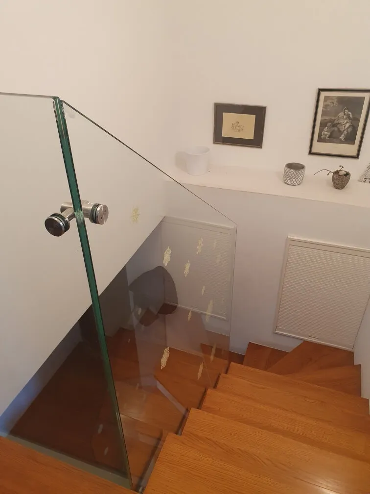 Zdjęcie Jak wybrać najlepsze szkło na balustrady? Rodzaje, bezpieczeństwo i praktyczne porady
