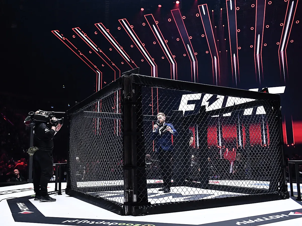 Zdjęcie Rzymska klatka co to? Poznaj jej tajemnice i zastosowanie w MMA