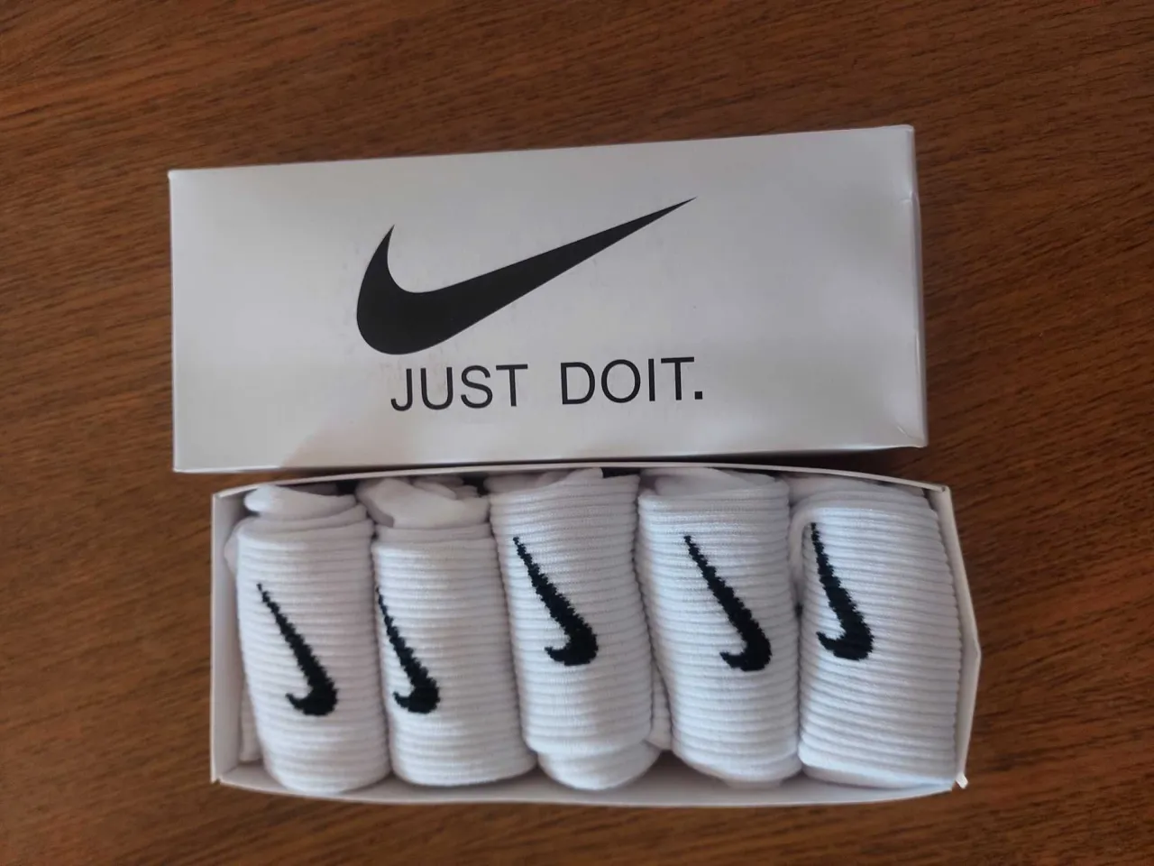 Zdjęcie Ile kosztują skarpetki Nike? Sprawdź ceny i promocje w Polsce