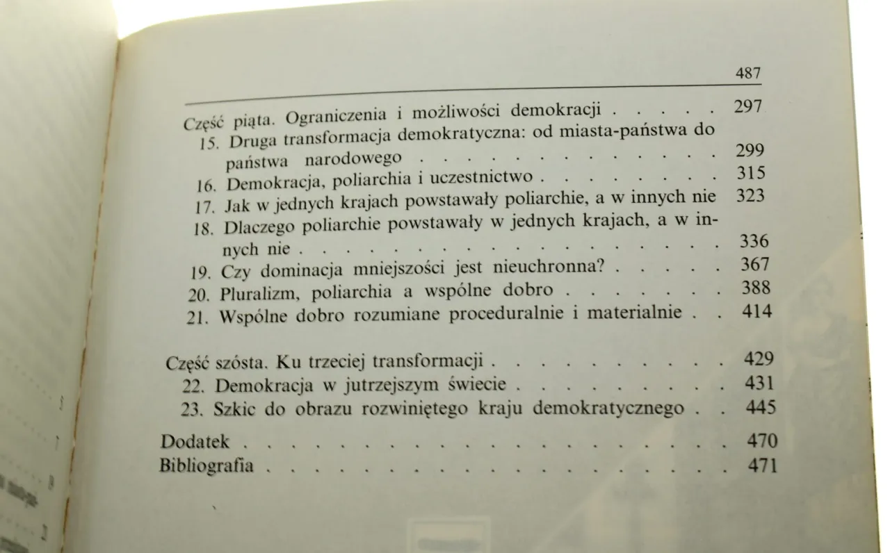 Zdjęcie Demokracja i jej krytycy Dahl: kontrowersje i kluczowe tezy książki