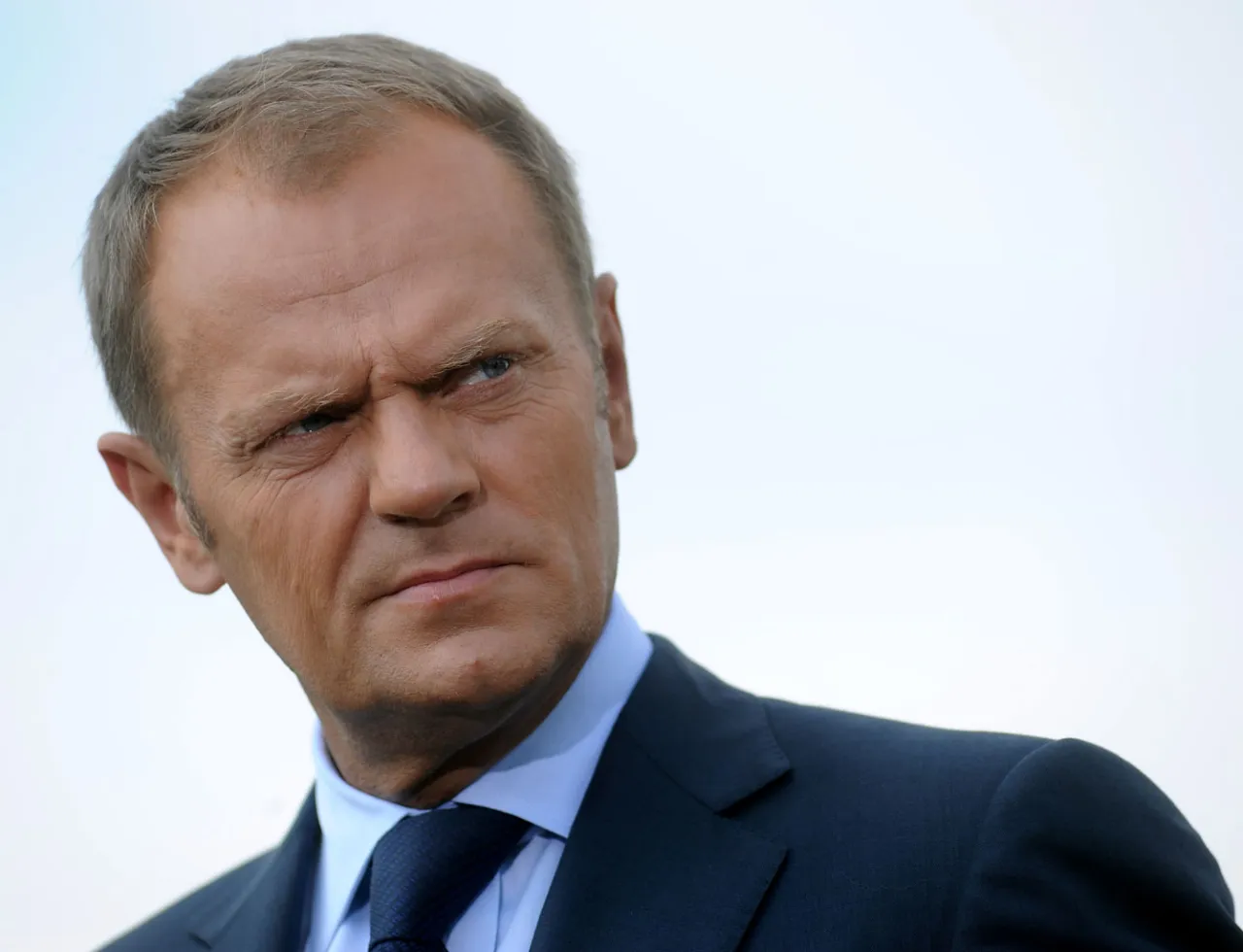 Zdjęcie Donald Tusk co zrobił dla Polski - kluczowe reformy i ich skutki