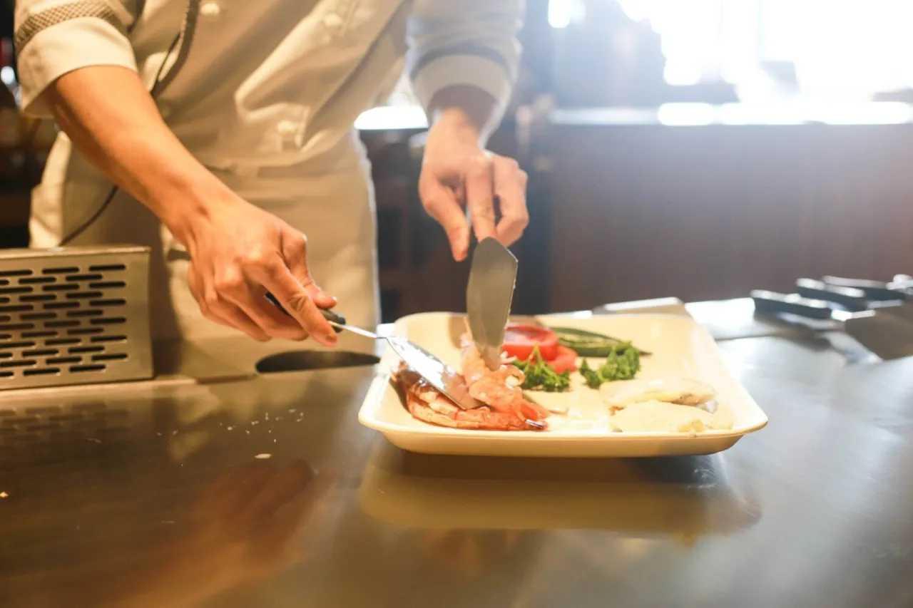 Zdjęcie Ile zarabia szef kuchni w hotelu? Zaskakujące różnice w pensjach