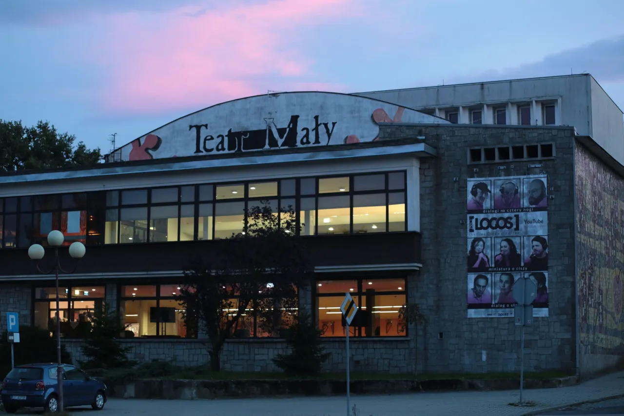 Zdjęcie Teatr Mały w Manufakturze - historia, repertuar i bilety na spektakle