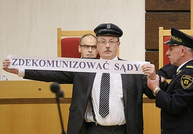 Zdjęcie Mjr Janusz Komór - niezłomny aktywista walczący o prawa obywatelskie w Polsce