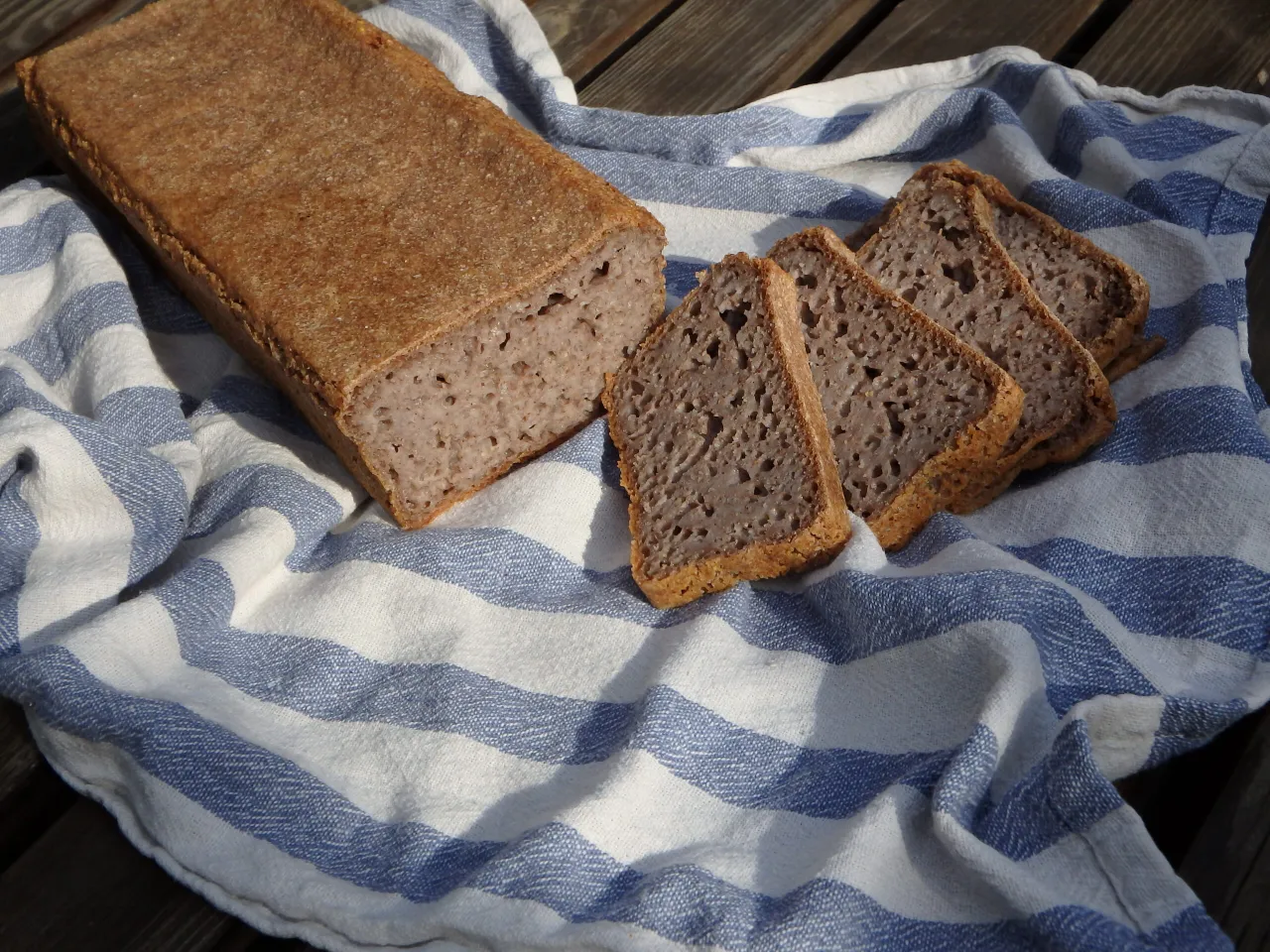 chleb gryczany jasny i ciemny