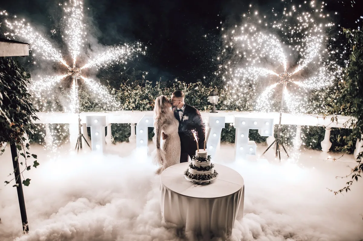 efekty specjalne wesele ciężki dym fontanny iskier