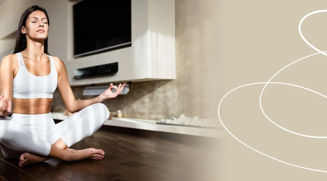 osoba medytująca spokojna wsp&oacute;łczesny świat