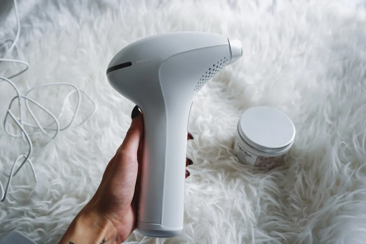 Philips Lumea przygotowanie sk&oacute;ry do depilacji