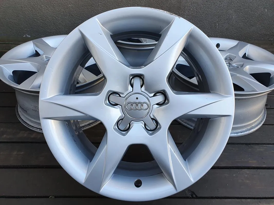 Audi A6 C5 na oryginalnych felgach 16 cali