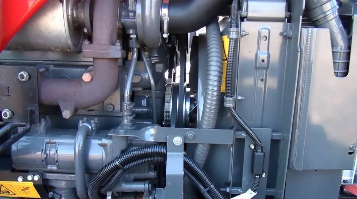 Massey Ferguson ciągnik silnik