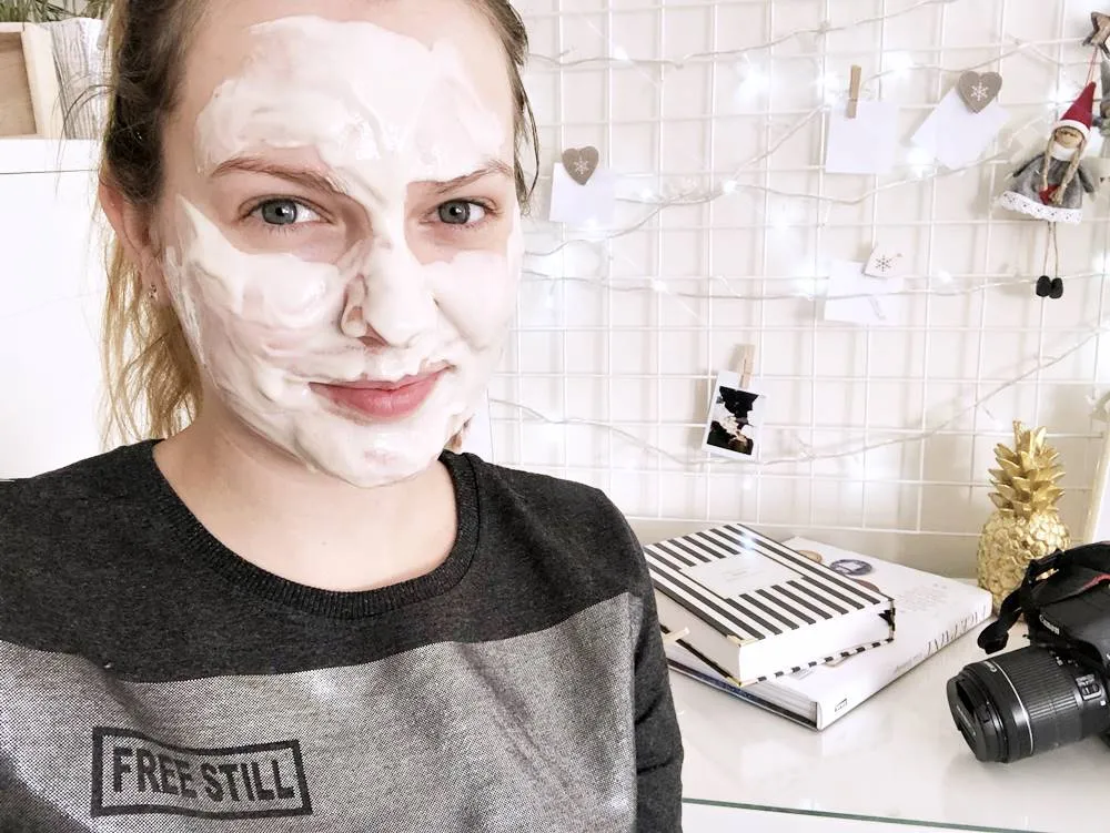 maseczka z drożdży na twarz przepis