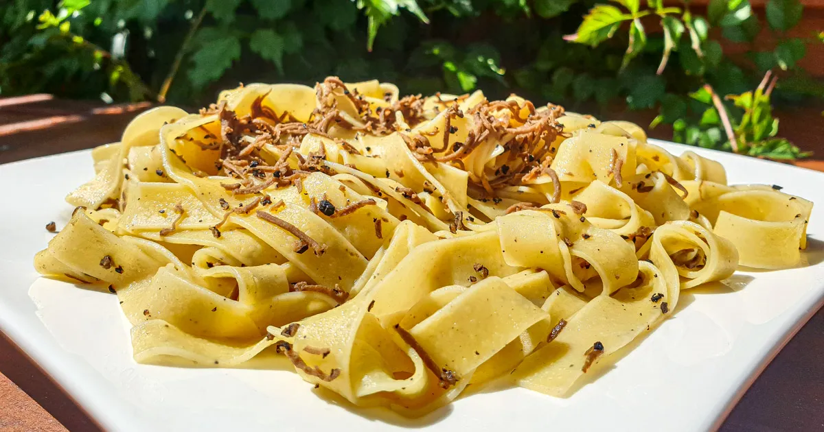 spaghetti z truflami gotowe danie