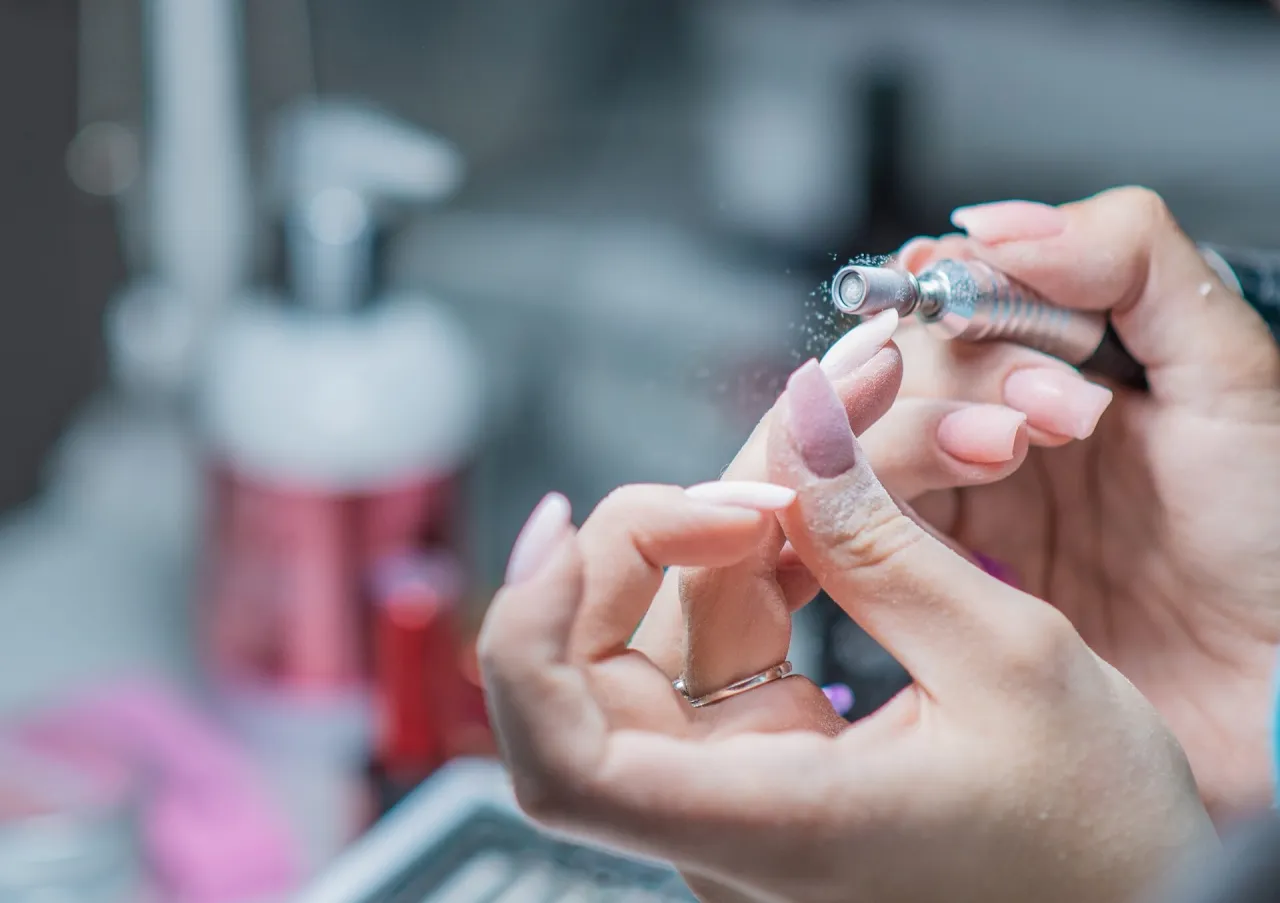 błędy przy używaniu frezarki do paznokci