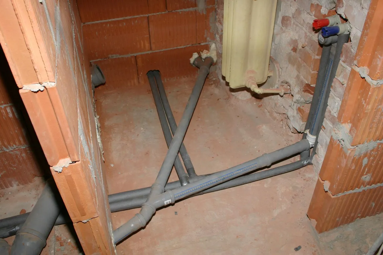 wyciszanie rury kanalizacyjnej krok po kroku