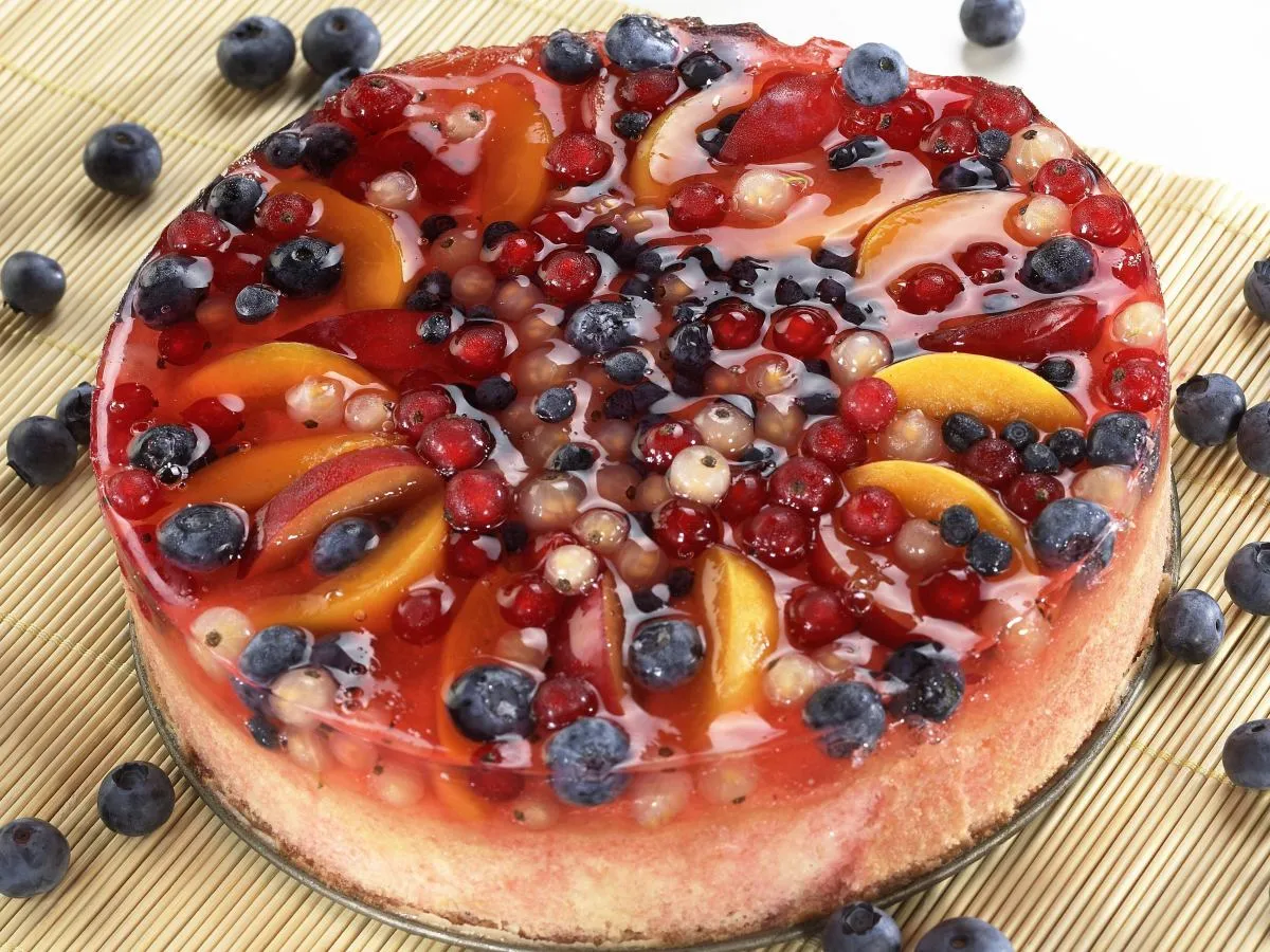 owoce opadające w cieście fizyka