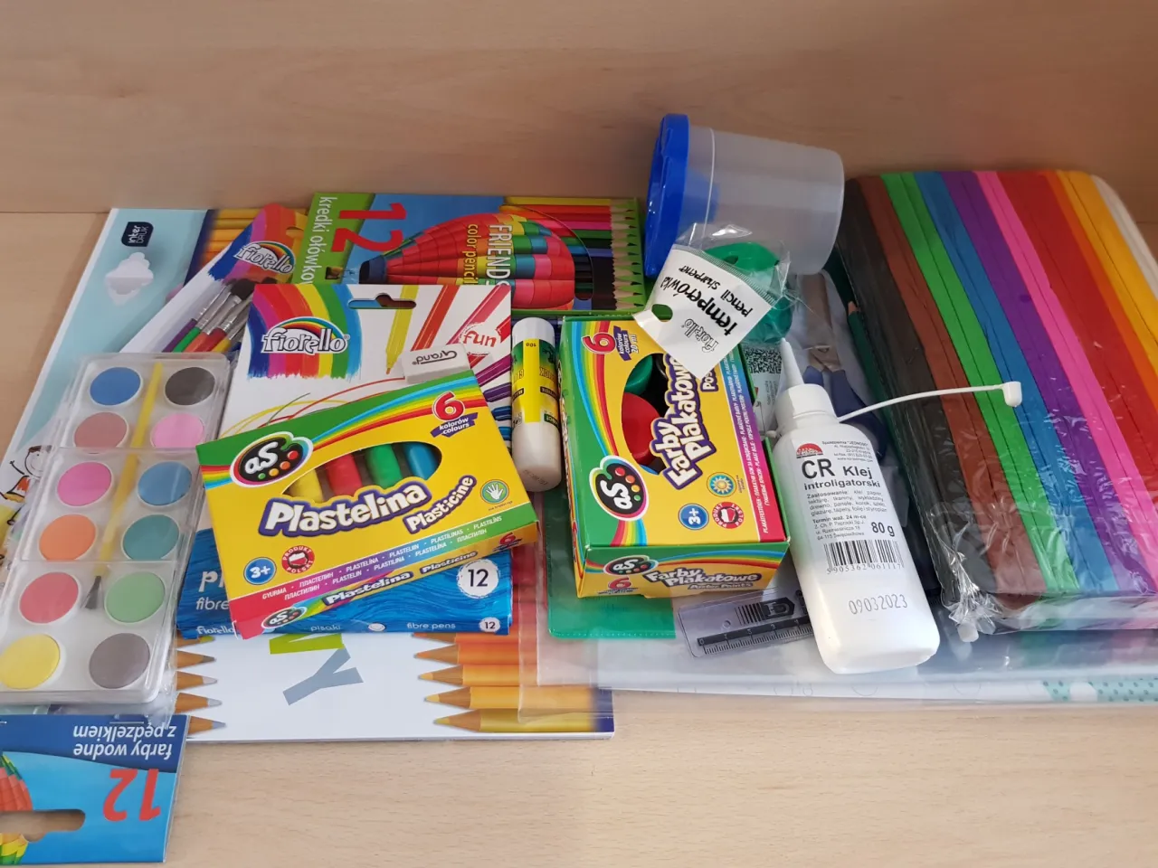 różne zeszyty szkolne dla dzieci, wyprawka do 1 klasy