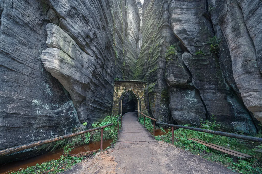 Czeskie Skalne Miasto Adr&scaron;pach skały
