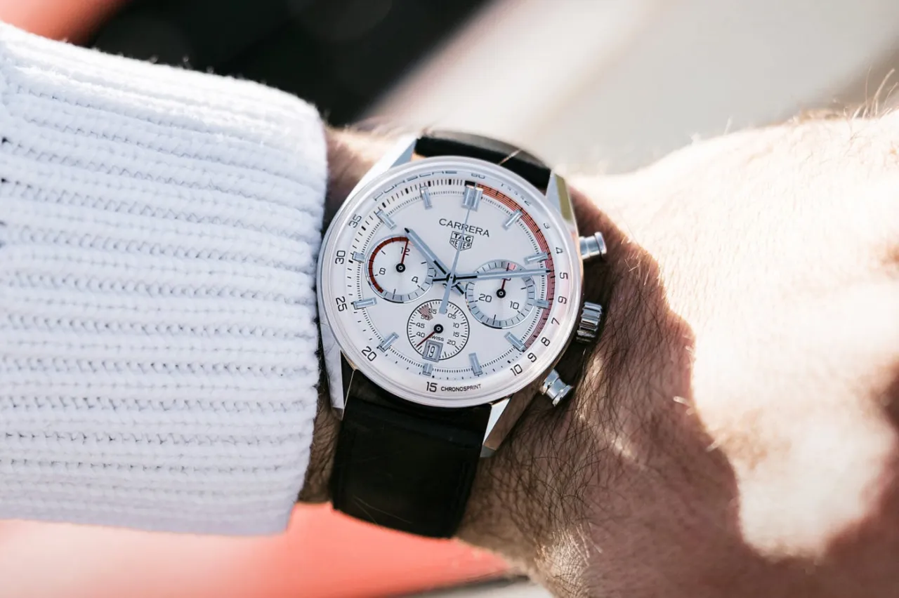 TAG Heuer Carrera zegarek męski na nadgarstku