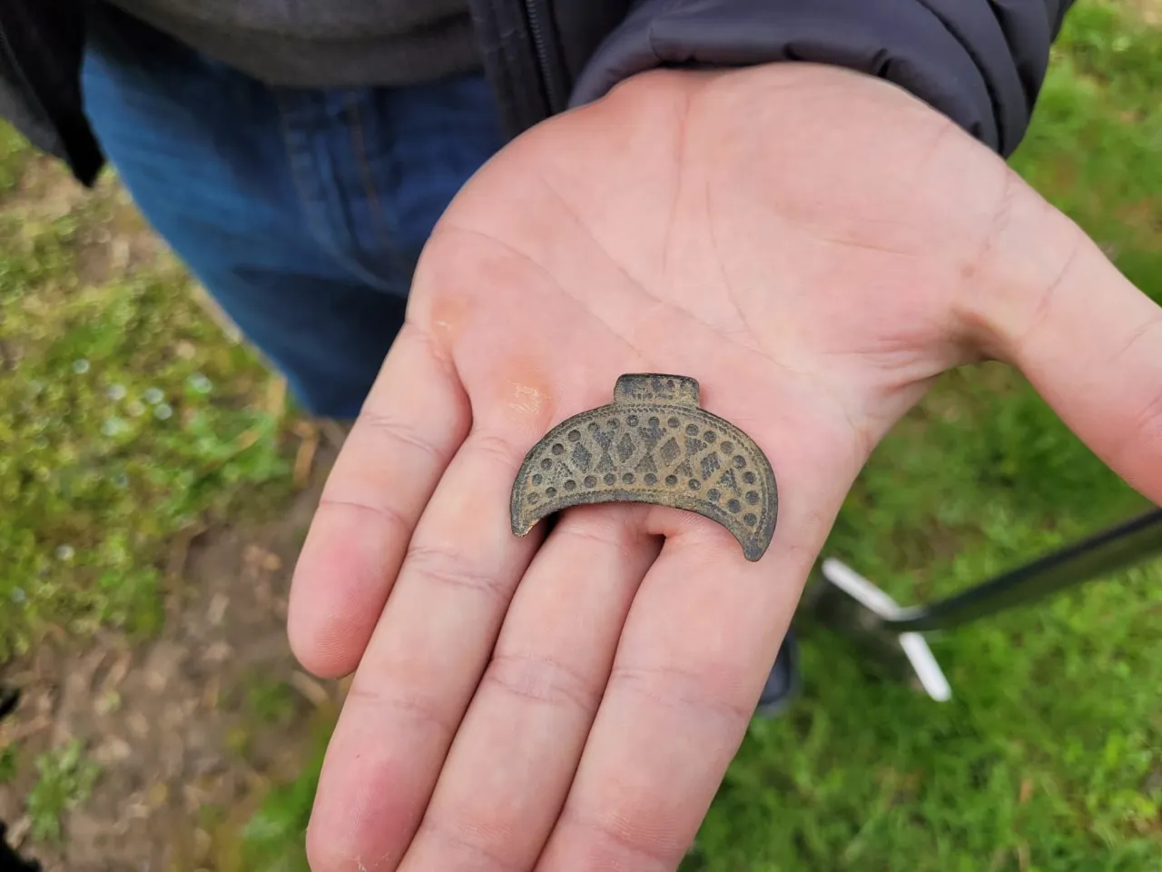 słowiańska lunula znaleziska archeologiczne