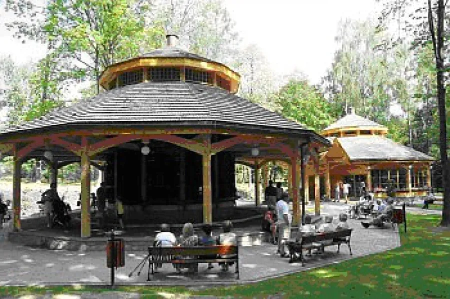 Park Zdrojowy Rabka Zdrój tężnia solankowa