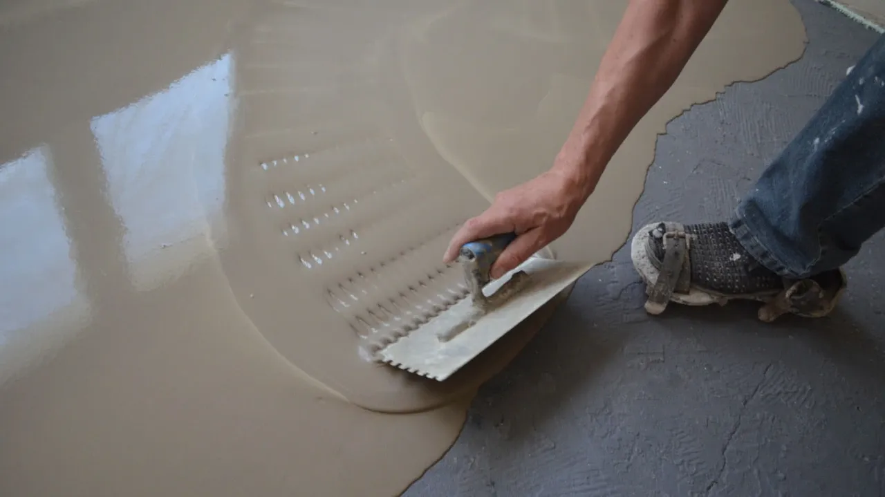 Przygotowanie podłoża pod wylewkę samopoziomującą