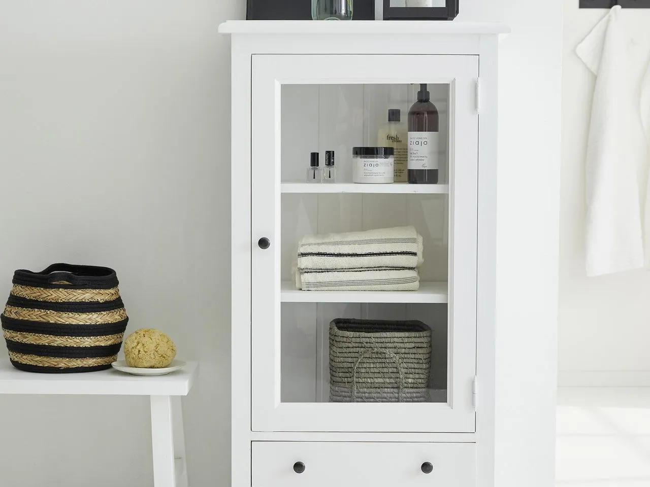 domowe sposoby czyszczenie białych mebli