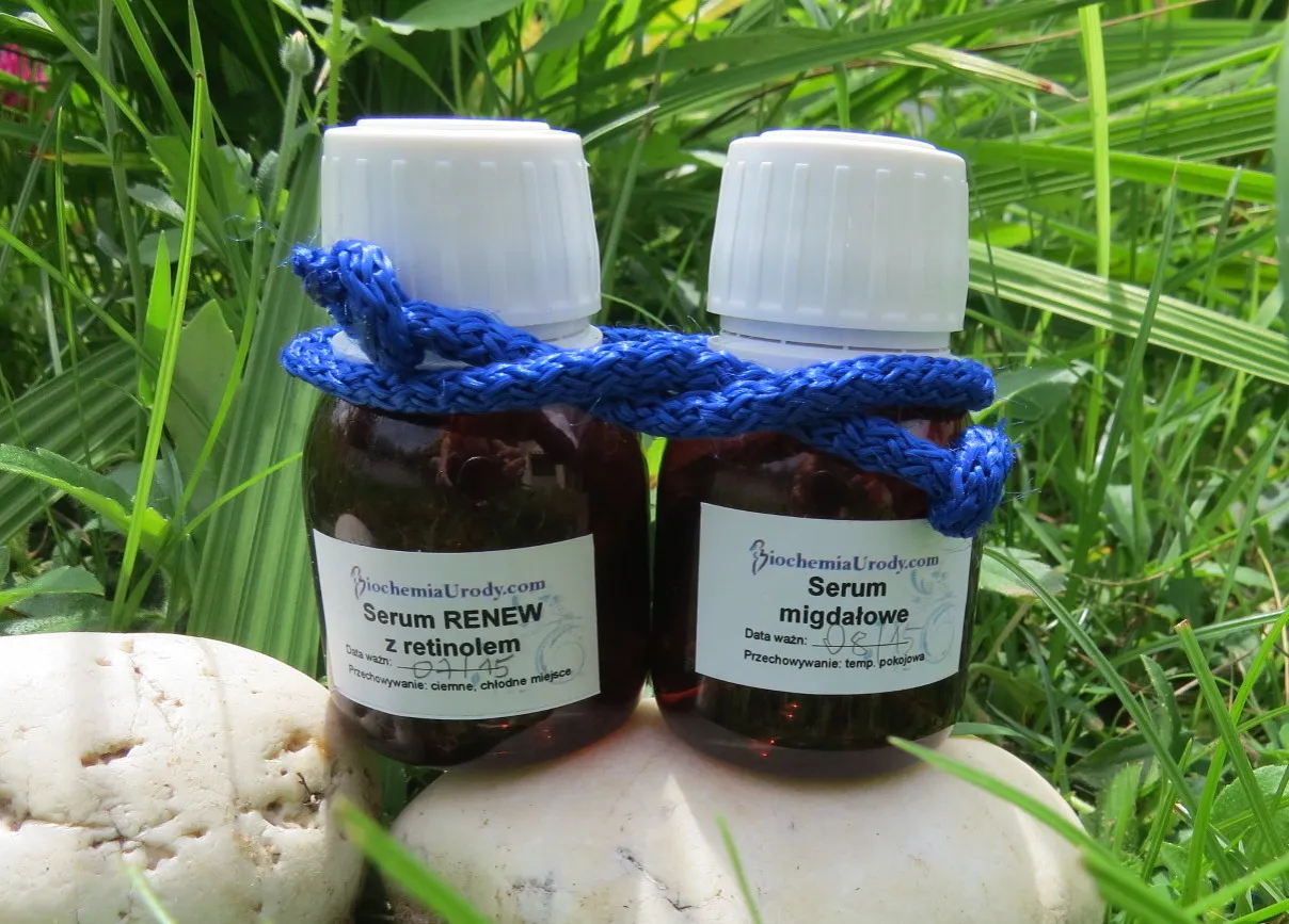 serum z retinolem i kwasami