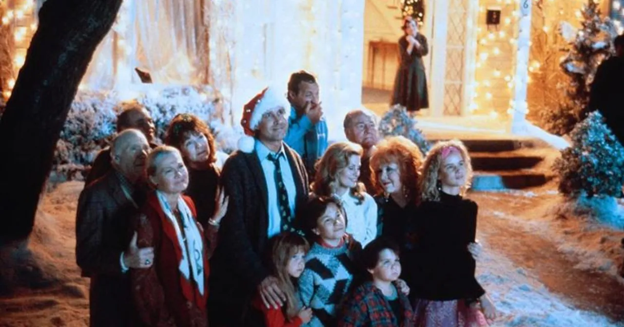 rodzina bawi się w julo