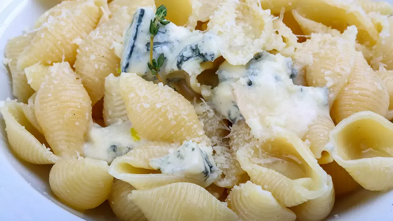 Ingrédients pâtes sauce Roquefort