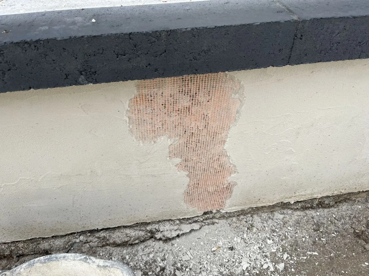 Naprawa płotu betonowego krok po kroku