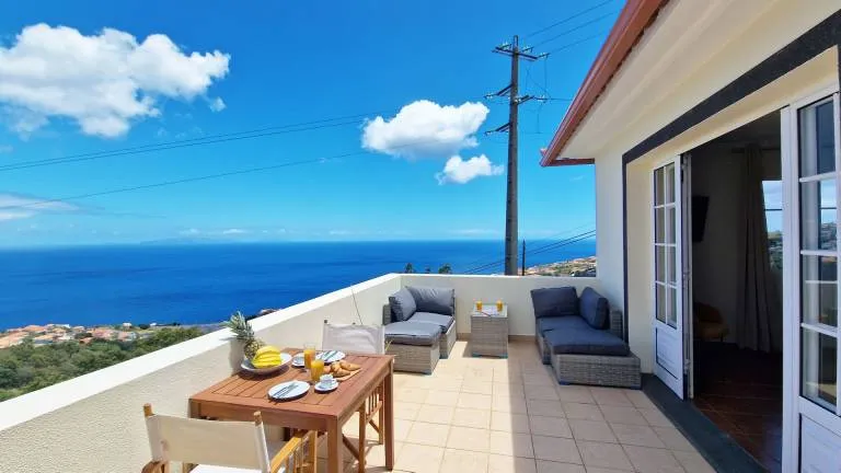 Różne typy zakwaterowania na Maderze (hotel, apartament, agroturystyka)