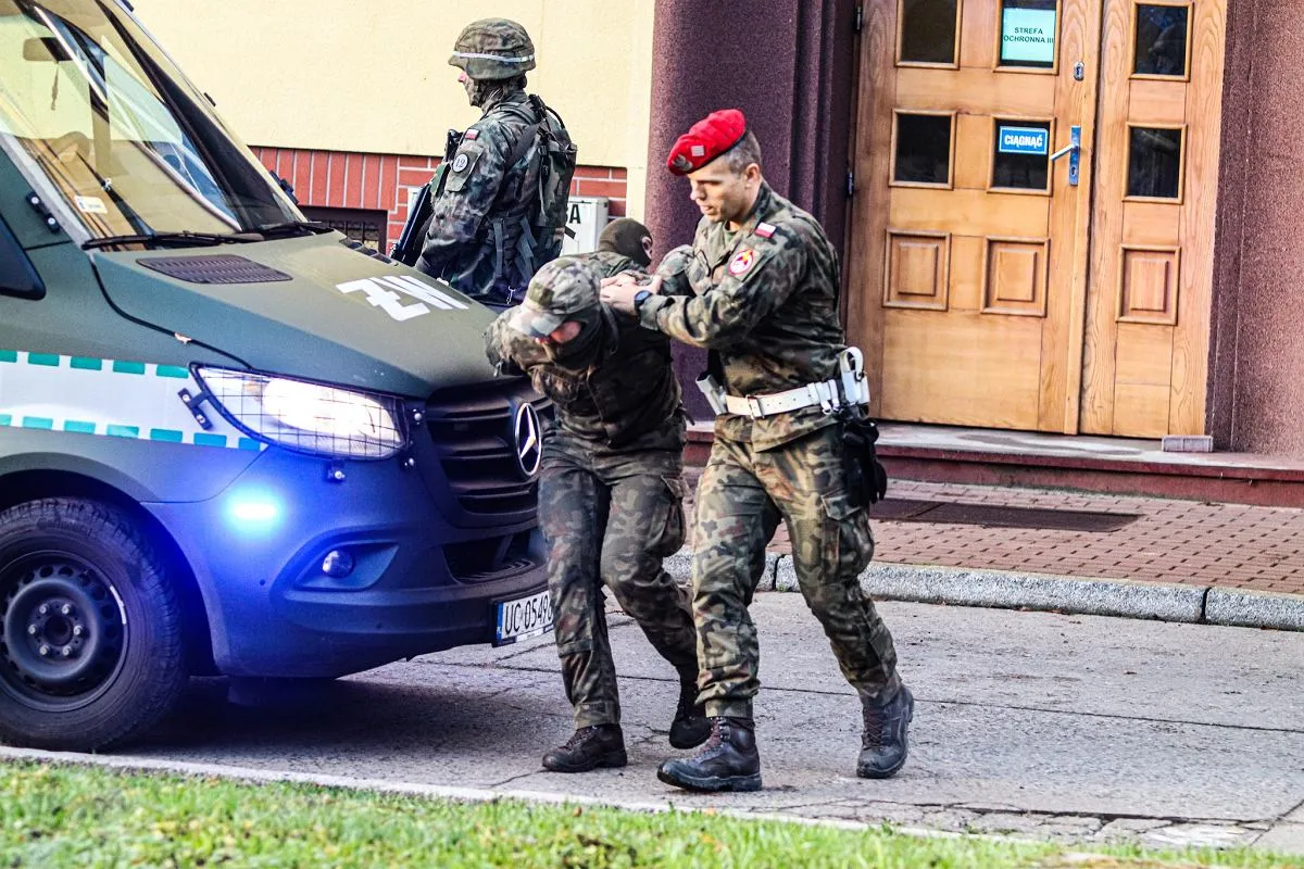 przykłady przestępstw wojskowych