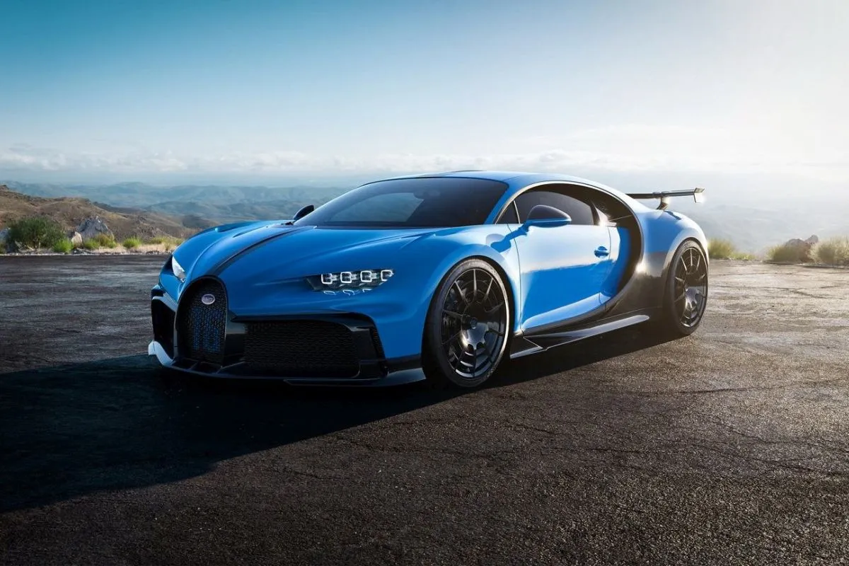 Bugatti Chiron cena bazowa