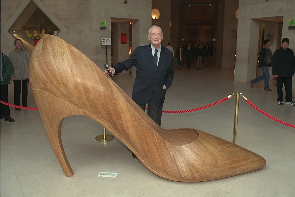 Andr&eacute; Perugia Roger Vivier Charles Jourdan buty szpilki