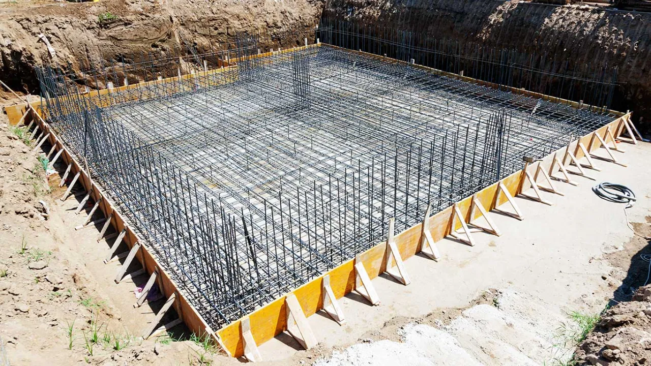 Zdjęcie Jak poprawnie obliczyć ile stali na fundamenty - praktyczny kalkulator