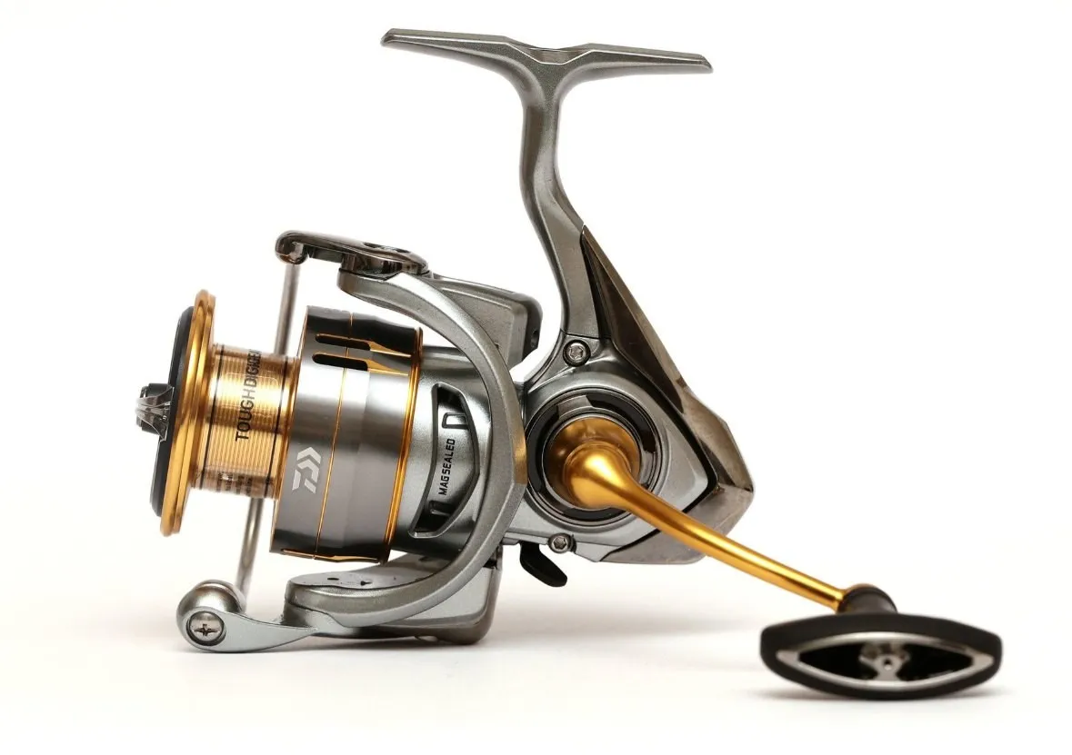 Kołowrotki spinningowe o różnym przełożeniu