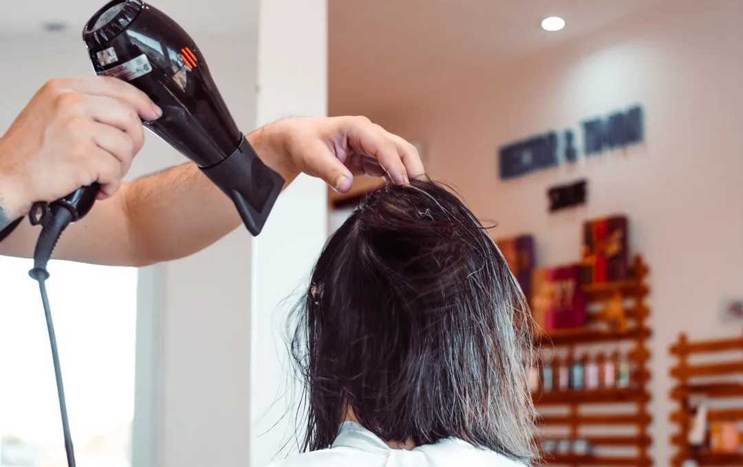 suszenie włosów z jonizacją