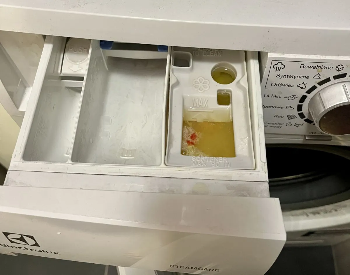 zapchana szuflada na detergenty pralka Electrolux