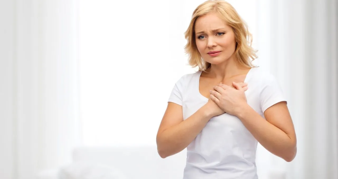 przyczyny b&oacute;lu gardła od klimatyzacji