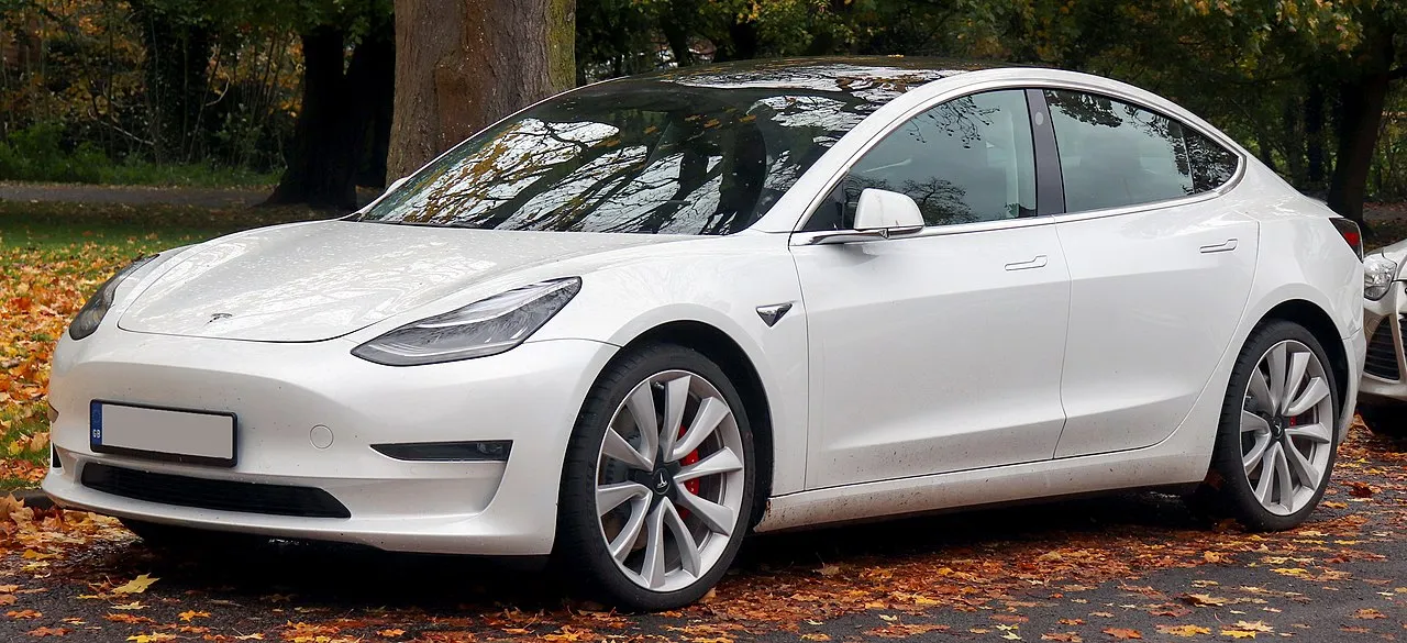 tesla model 3 wszystkie wersje