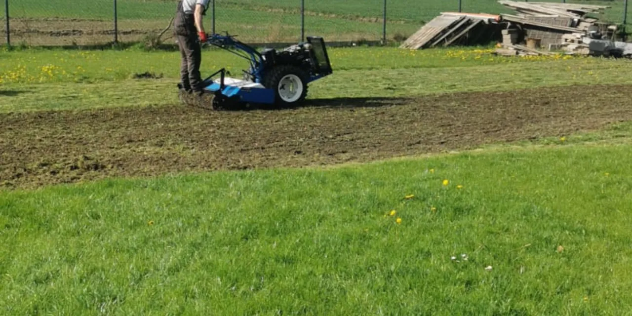 Por&oacute;wnanie glebogryzarki separacyjnej i tradycyjnej