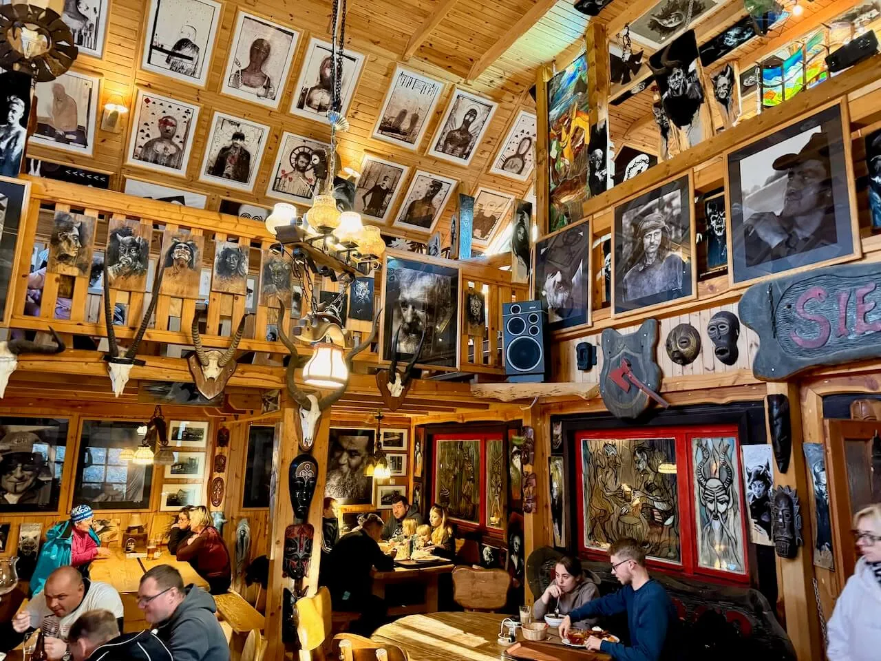 Cisna restauracje wnętrze