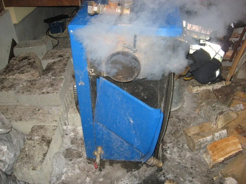 uszkodzony kocioł CO pęknięcie